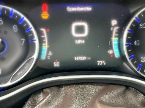 Used 2020 Chrysler Pacifica Touring-L Plus w/ Tire & Wheel Group FWD image 22