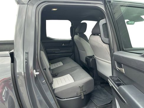 Used 2025 Toyota Tacoma TRD Off-Road image 23