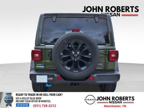 Used 2023 Jeep Wrangler Unlimited Sahara image 16