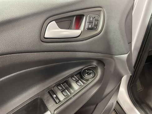 Used 2017 Ford Escape Titanium FWD image 9