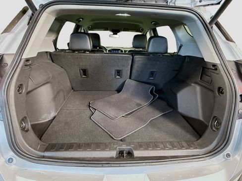 Used 2022 GMC Terrain SLT image 35