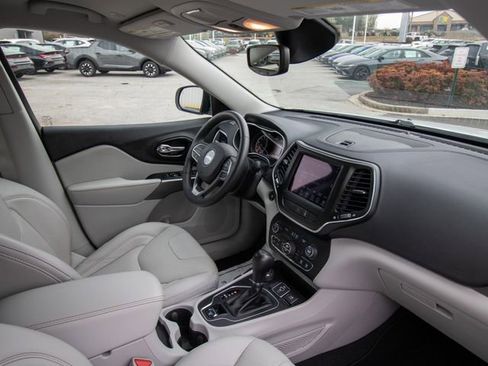 Used 2022 Jeep Cherokee Latitude Lux image 18