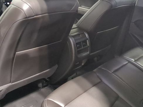 Used 2025 Cadillac XT5 Premium Luxury AWD/4WD image 18