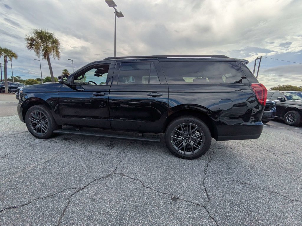 New 2027 Ford Expedition Max Platinum w/ Stealth Appearance Package AWD/4WD image 8