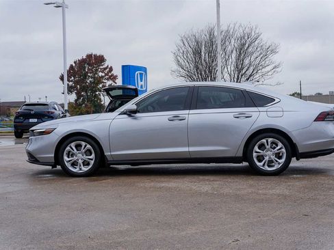 Certified 2025 Honda Accord LX image 3