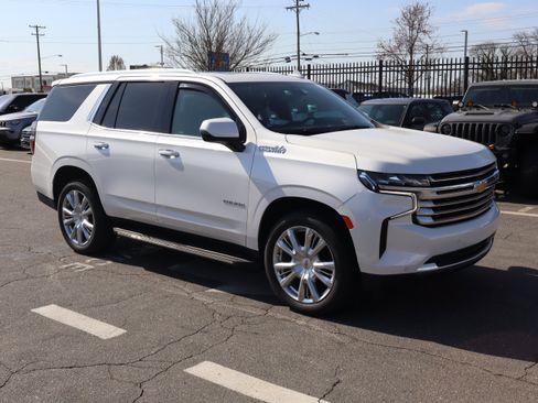 Used 2022 Chevrolet Tahoe High Country AWD/4WD image 2