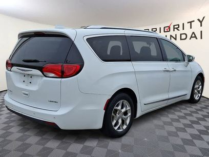 Used 2018 Chrysler Pacifica Limited