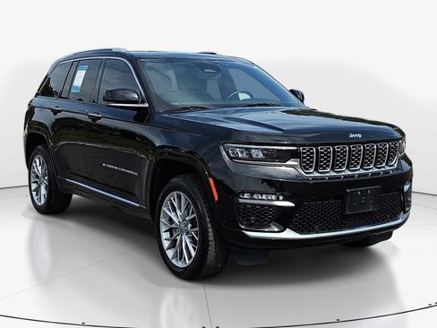 Used 2022 Jeep Grand Cherokee Summit w/ Luxury Tech Group V AWD/4WD image 2