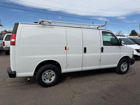 Used 2014 Chevrolet Express 2500 image 11