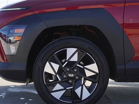 Used 2024 Hyundai Kona SEL image 5