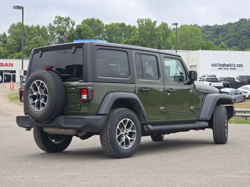 Used 2024 Jeep Wrangler Unlimited Sport AWD/4WD image 13