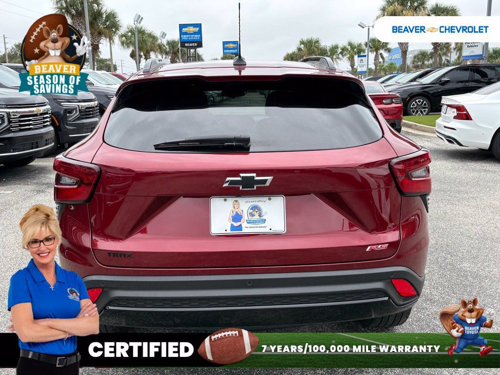 Used 2025 Chevrolet Trax RS w/ Driver Confidence Package FWD image 6