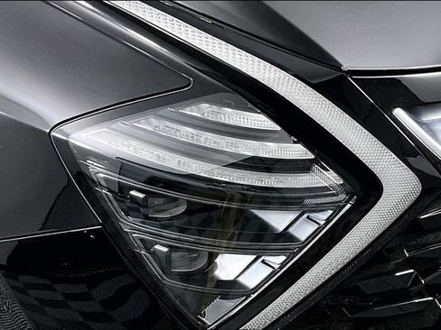 Certified 2025 Kia Sportage SX image 31