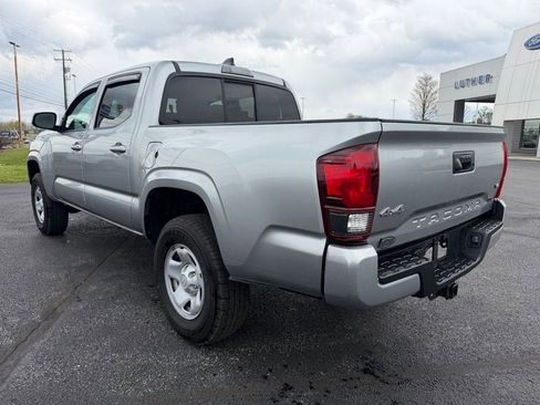 Used 2022 Toyota Tacoma SR AWD/4WD image 3