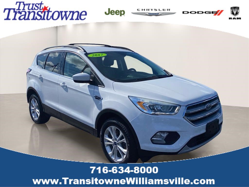 Used 2017 Ford Escape SE w/ Equipment Group 201A AWD/4WD image 1
