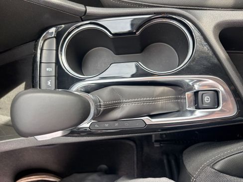 Used 2025 Buick Encore GX Preferred image 40