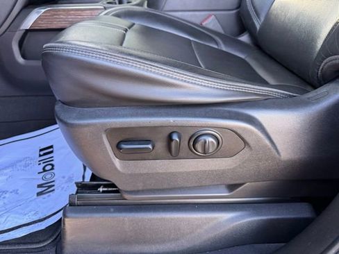 Used 2019 Chevrolet Silverado 1500 High Country image 14