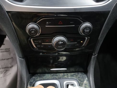 Used 2016 Chrysler 300 C AWD/4WD image 28