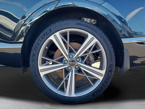 Used 2025 Genesis GV80 3.5T e-SC AWD/4WD image 33