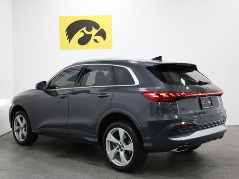 Certified 2025 Audi Q5 Premium Plus w/ Premium Plus AWD/4WD image 9