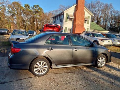 Used 2010 Toyota Corolla image 5