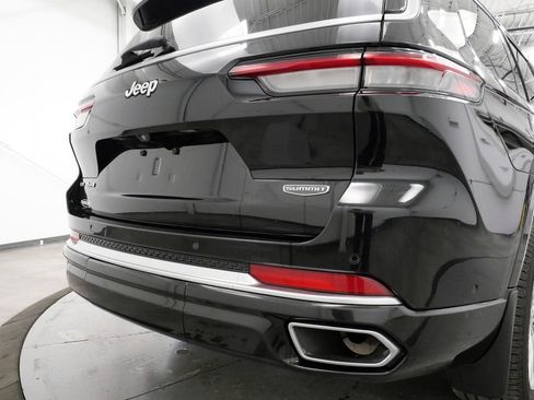 Used 2021 Jeep Grand Cherokee L Summit w/ Luxury Tech Group V AWD/4WD image 37