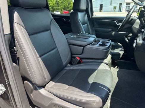 Used 2025 GMC Sierra 1500 SLT AWD/4WD image 27