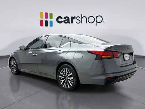 Used 2023 Nissan Altima 2.5 SV image 3