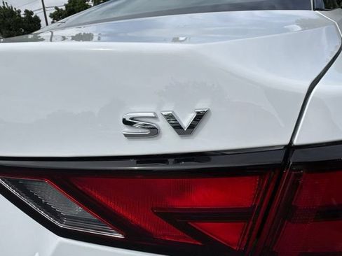 Used 2022 Nissan Sentra SV FWD image 10