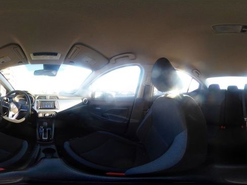 Used 2025 Nissan Versa SV image 40