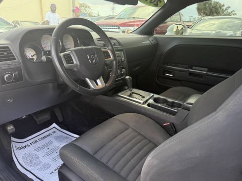 Used 2013 Dodge Challenger SXT RWD image 25