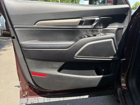 Used 2022 Kia Telluride EX w/ EX Premium Package FWD image 14