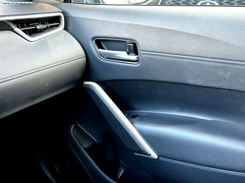 Used 2026 Toyota Corolla Cross XLE FWD image 27