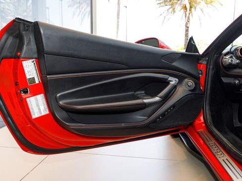 Used 2021 Ferrari F8 Spider RWD image 30