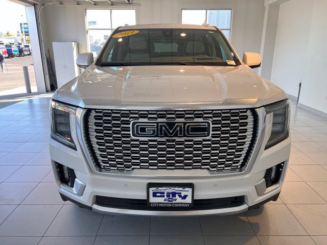 Used 2021 GMC Yukon Denali w/ Denali Premium Package AWD/4WD image 2