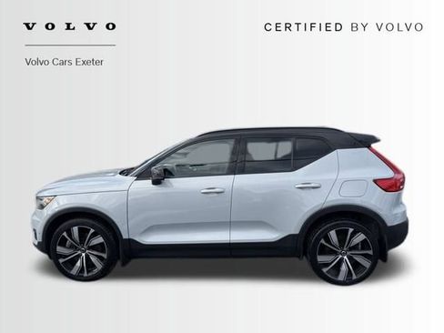 Certified 2022 Volvo XC40 P8 Recharge Ultimate image 2