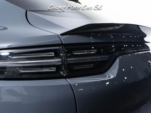 Used 2022 Porsche Cayenne Turbo GT AWD/4WD image 21