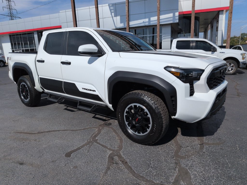 Used 2026 Toyota Tacoma TRD Off-Road AWD/4WD image 7