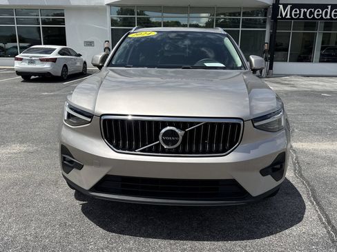 Used 2024 Volvo XC40 B5 Plus w/ Protection Package Premier AWD/4WD image 6