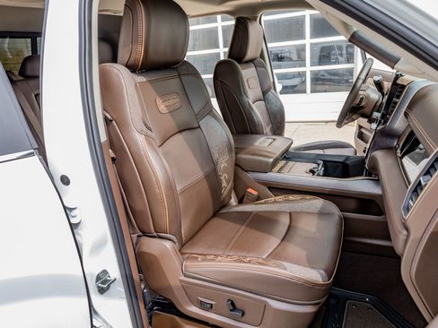 Used 2025 RAM 2500 Limited image 32