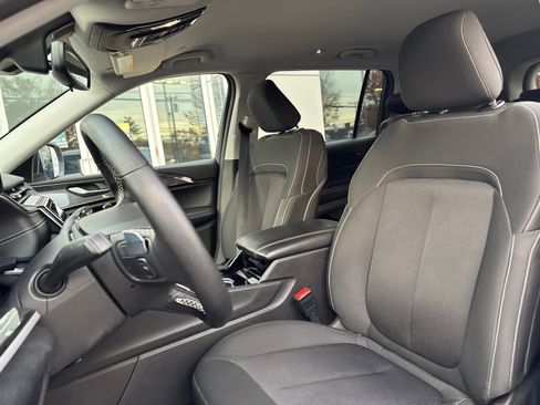 Used 2021 Jeep Grand Cherokee L Laredo w/ Luxury Tech Group I image 13