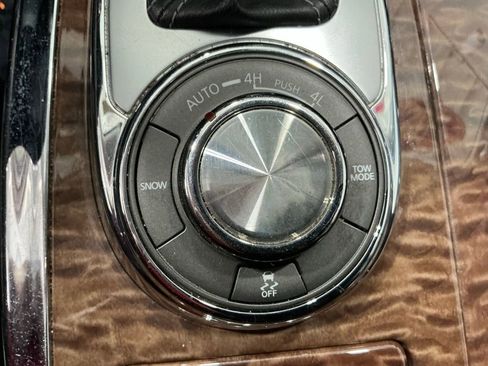Used 2020 Nissan Armada SL w/ Premium Package AWD/4WD image 4