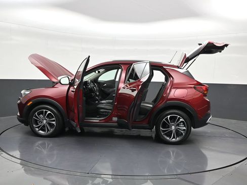 Used 2023 Buick Encore GX Select FWD image 33