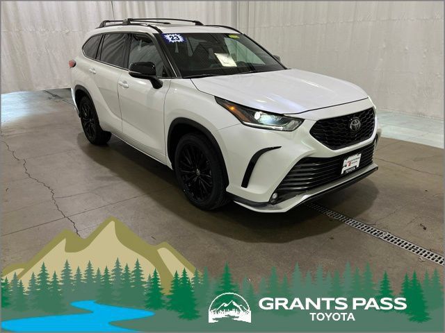 Used 2023 Toyota Highlander XSE AWD/4WD image 1