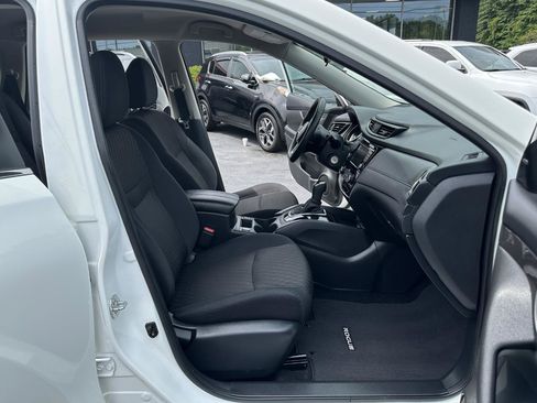 Used 2019 Nissan Rogue S w/ Special Edition Package AWD/4WD image 43