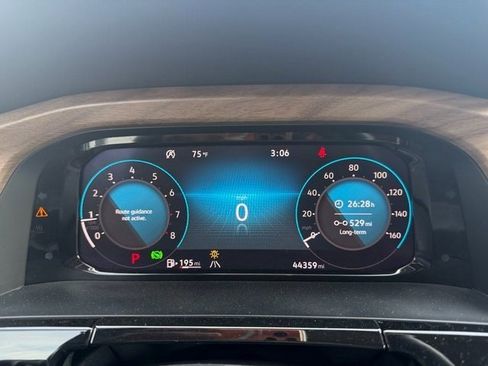 Used 2024 Volkswagen Atlas SE image 6