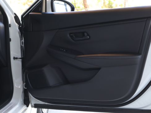 Used 2024 Nissan Sentra S image 28