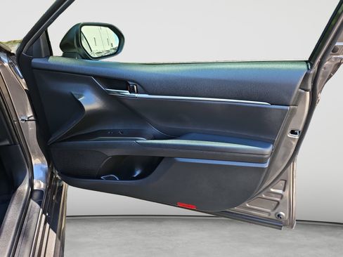 Used 2023 Toyota Camry SE FWD image 30