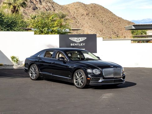 Certified 2022 Bentley Flying Spur image 1