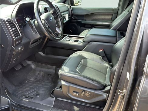 Used 2021 Ford Expedition Limited RWD image 2